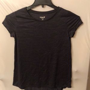 Old Navy Dry Fit Grey short sleeve t shirt